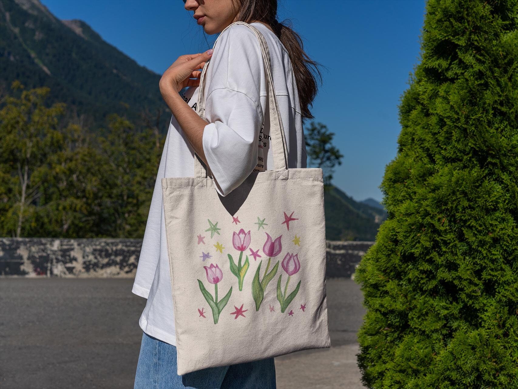Star Tulip Flowers Tote Bag