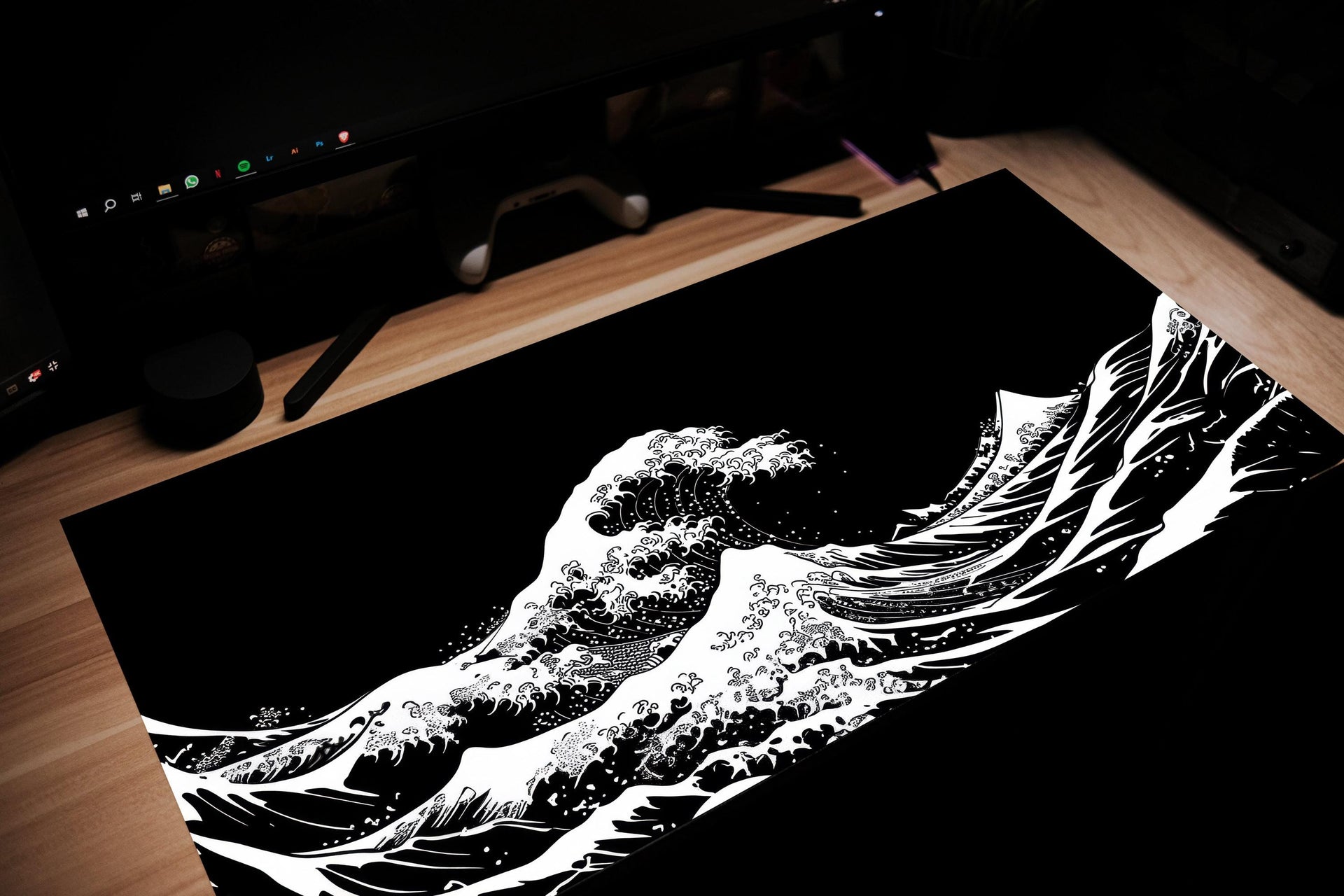 The Great Wave Black Mouse Pad